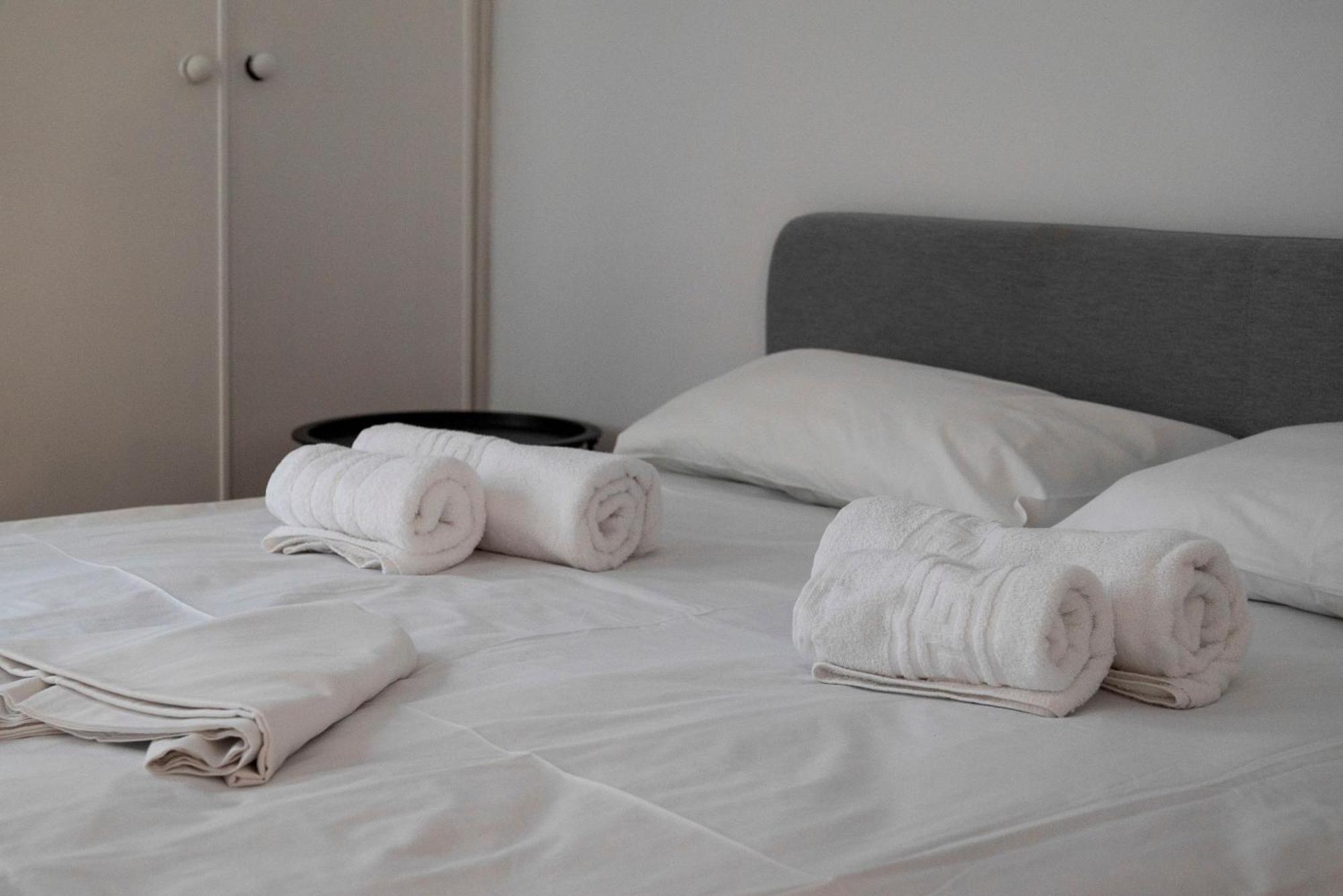 Thissio Getaway 2Ba Next To Athens Ancient Market ภายนอก รูปภาพ
